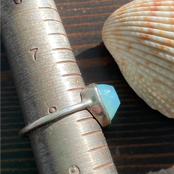 EUC TASHI faceted AQUA Chalcedony faceted ring, 925 sterling silver, size 8 - Picture 3 of 4